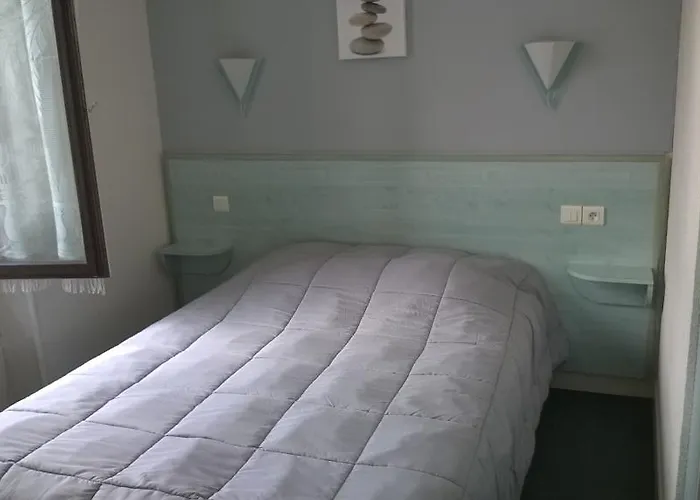 Restaurant De L'isle Hotel 2*